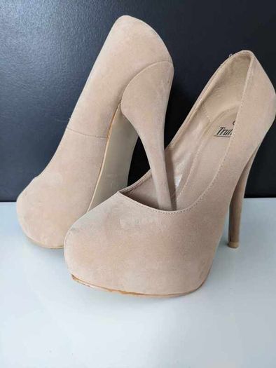 Suede heels