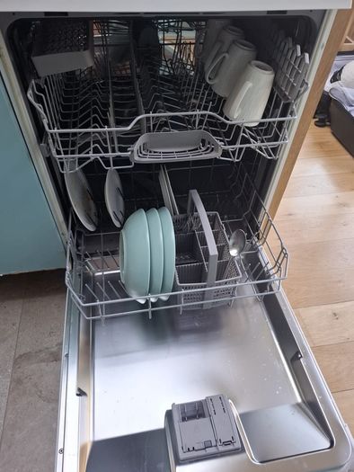 Bosch Dishwasher (approx 5 years old)