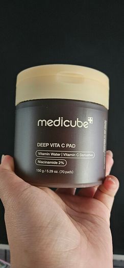 Medicube Deep Vita C Pads with 70pads