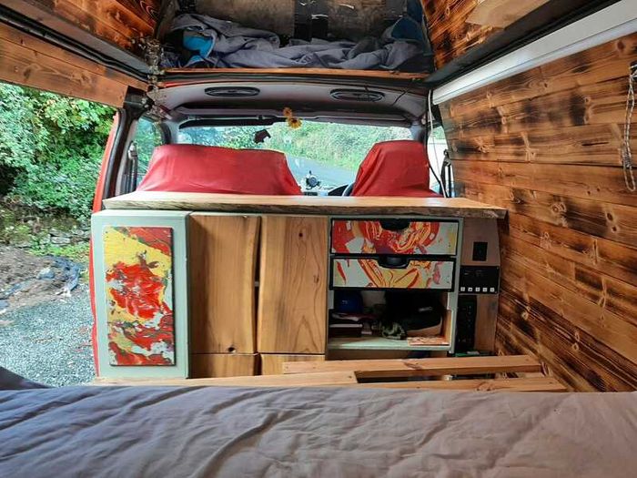 2001 Toyota HiAce