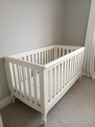Mamas and papas cot and changing table
