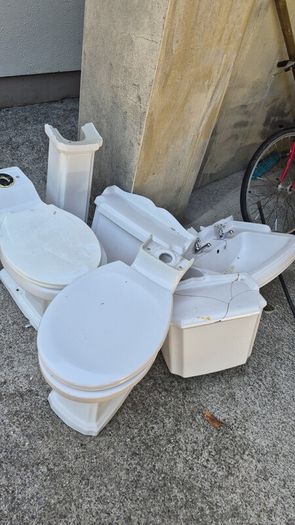 2 toilets and sink
