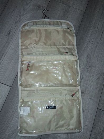 1 Euro Each To Clear!! - Variety Of Bags - Make Up, Toiletries, School, Etc