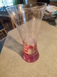 DUISKE IRISH GlDUISKE IRISH Glass Vase Hand cut Clear Etched Floral Vase pink / Purple Base