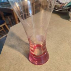 DUISKE IRISH GlDUISKE IRISH Glass Vase Hand cut Clear Etched Floral Vase pink / Purple Base