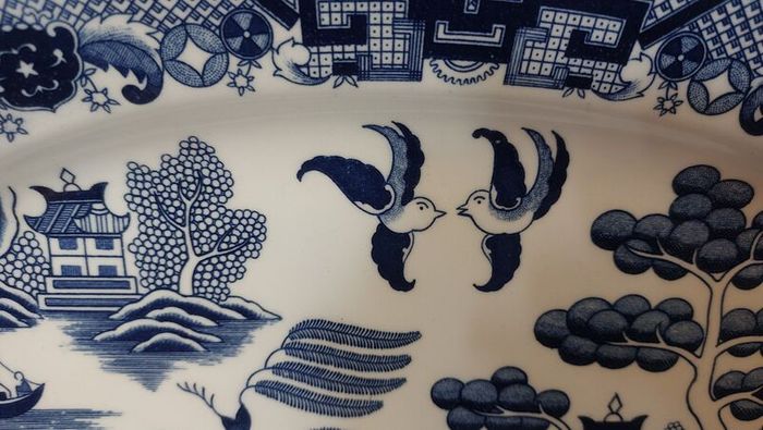 Beautiful Large Willow Pattern Turkey Platter, Made in Japan, Would Hold a Whopper Turkey!