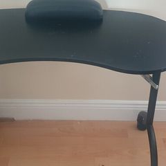 manicure table