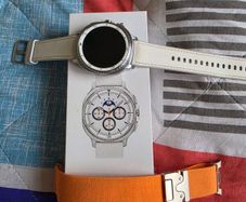 Samsung Galaxy Watch classic white