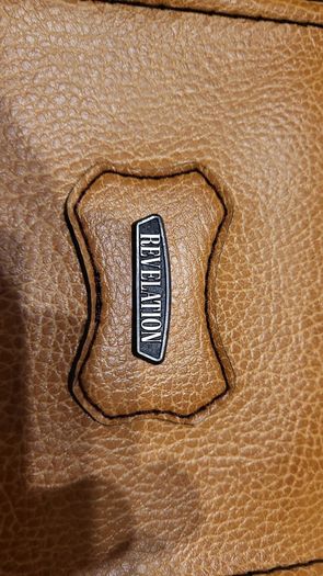 Vintage Revelation Tan Leather-Look Travel Case