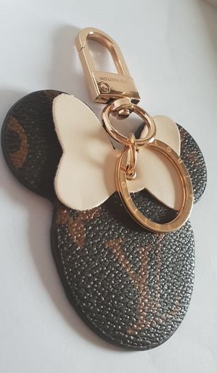 NEW LOUIS Vuitton Key /Bag Chain