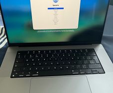 Apple MacBook Pro 16 (2023) M2 Pro - 16GB RAM - 1TB SSD - 100% Battery