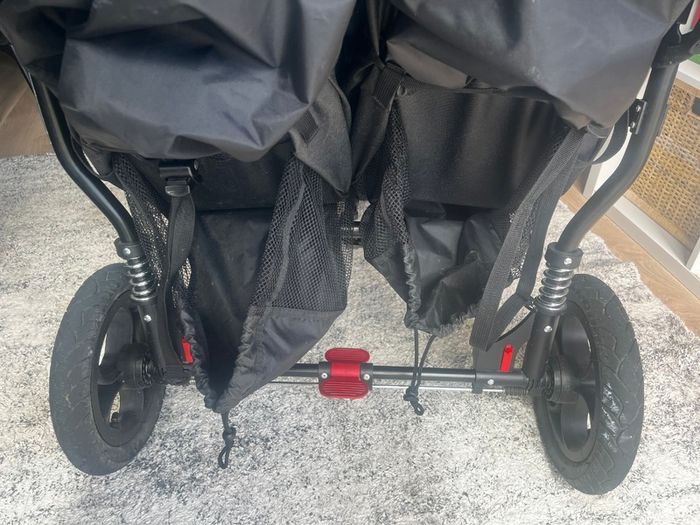 Double Buggy Out n About Nipper V4  (Excellent condition)