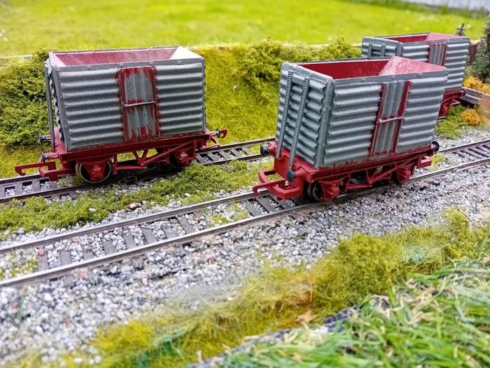 Model Railway  Irish Beet Wagons