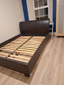 Kingsize bed frame