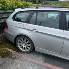 BMW 320i Touring 2006 for Repair or Parts