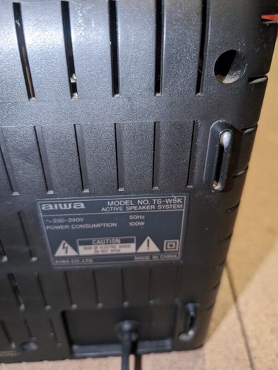 aiwa powered sub
