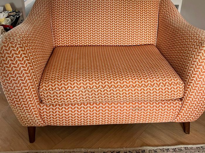 Love seat
