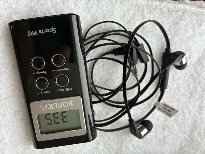 Roberts Pocket Radio Sports 995