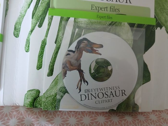 DK Eyewitness Expert Pack on Dinosaurs