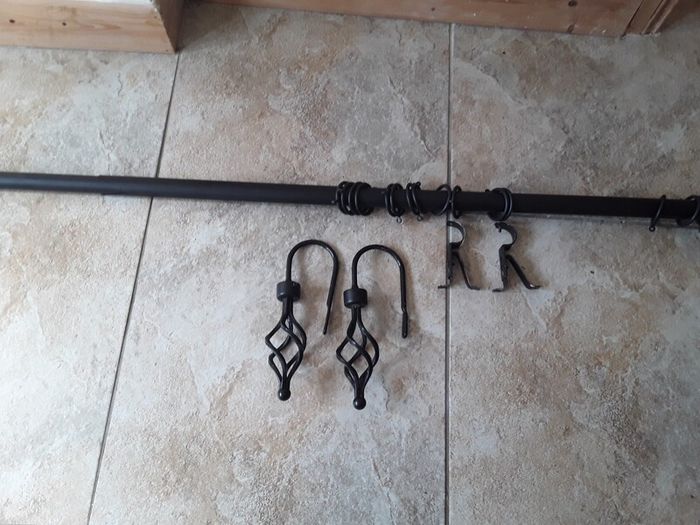 curtain pole