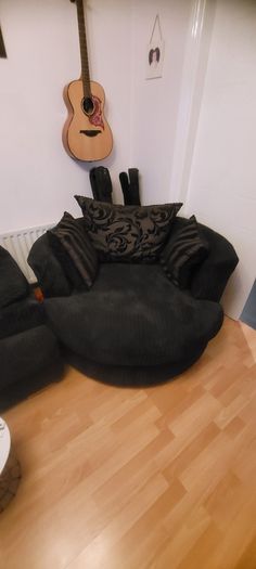 Swivel chair