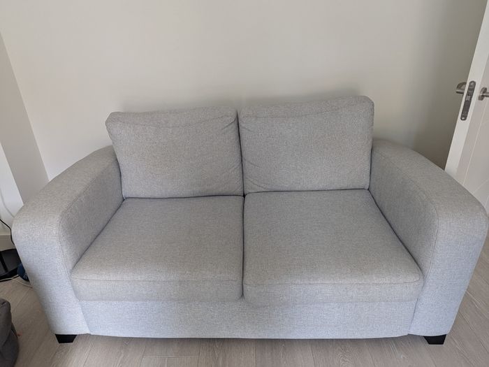 3 seater sofa bed (500eur) and 2 seater sofa (400 eur) for sale