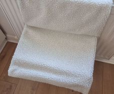 Radiator cat bed