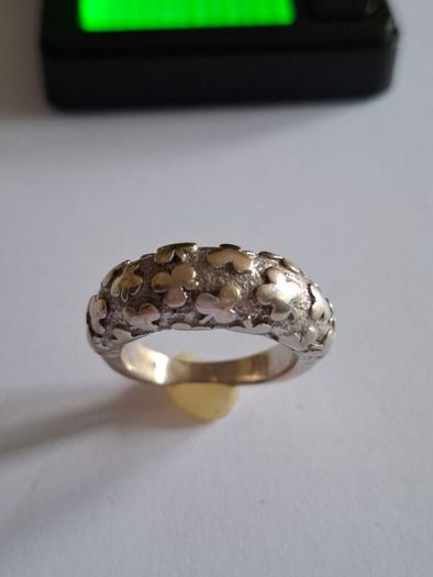 White Gold shamrocks ring