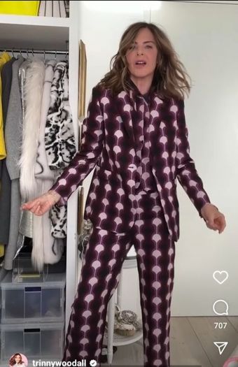 Amazing Zara Insta Famous Bloggers Limited Edition Pink Geo Print 3 Piece Suit, Blazer XL, Blouse XXL and Flare Trousers XL New with Tags