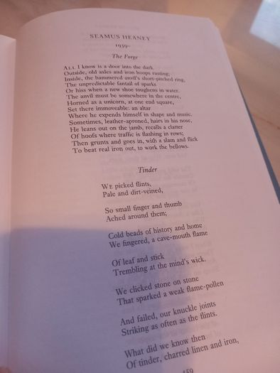 Oxford Library of English poetry 3x hardbacks, as new, D18 post 8e