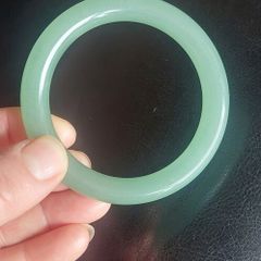 jade bracelet