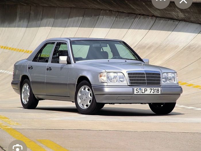 W124 Mercedes w202 breaking