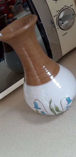 Eyecatching O' Neill Pottery Vase