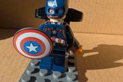 100% Lego Captain America Minifigure