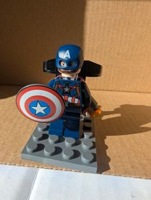 100% Lego Captain America Minifigure