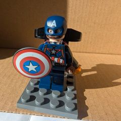 100% Lego Captain America Minifigure
