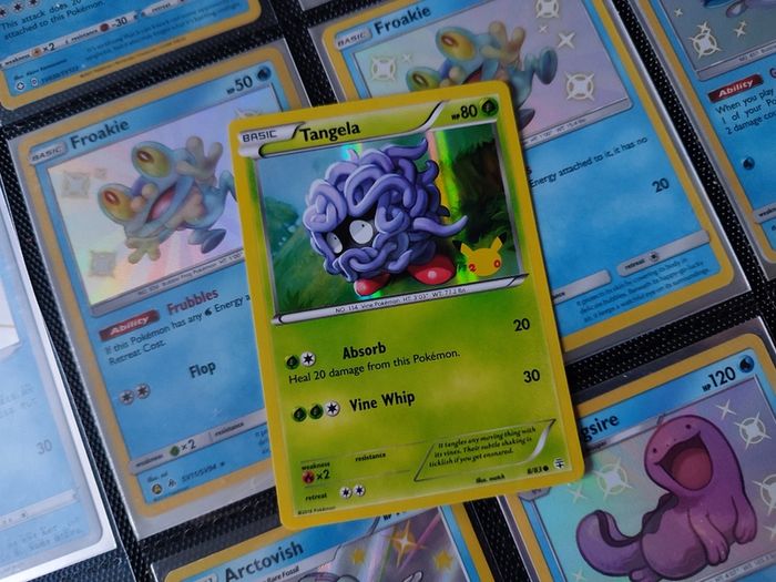 Tangela ! Holo Rare ! from Generations Set ! 20 years Anniversary Stamp ! 2016 ! Pokemon Card !