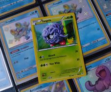 Tangela ! Holo Rare ! from Generations Set ! 20 years Anniversary Stamp ! 2016 ! Pokemon Card !