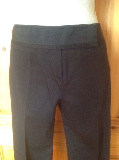 Size10 Black Capri Trousers