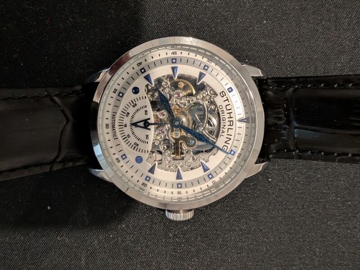 sturhling watch