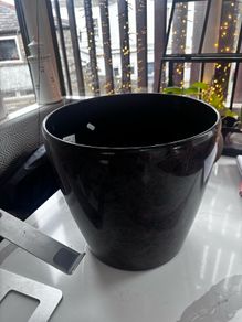 Lechuza Classico indoor planter