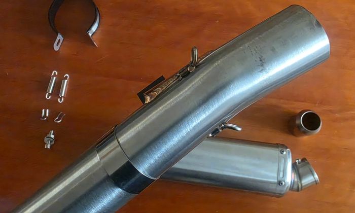 Suzuki Bandit GSF600 MK1 exhaust windscreen brackets
