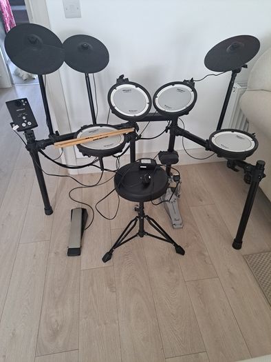 Roland electronic Drum kit