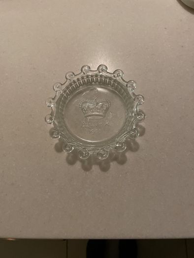 Etched glass ashtray/ pintray Elizabeth 1953