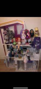 Rainbow high doll house, dolls, clothes & accessories
