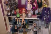 Rainbow high doll house, dolls, clothes &amp; accessories