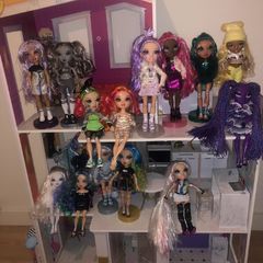Rainbow high doll house, dolls, clothes & accessories
