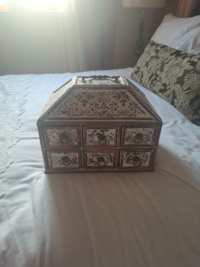 Large Antique Chinese Jewellery box