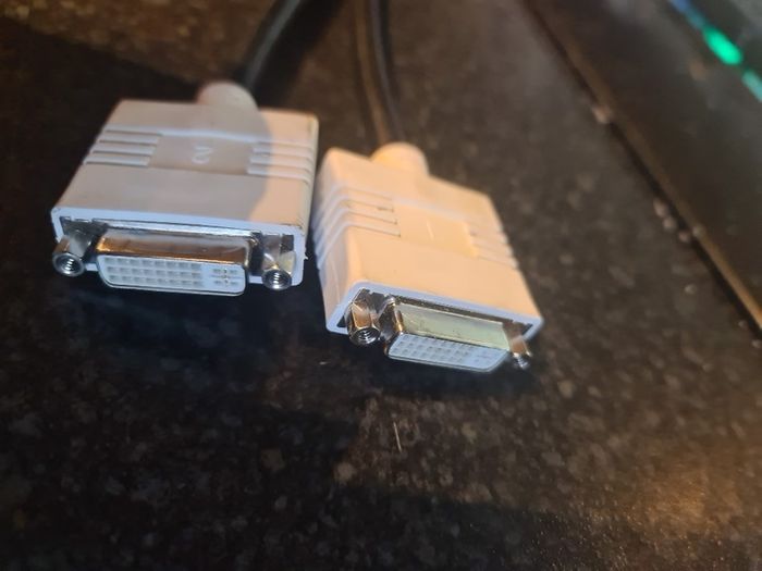 DMS-59 to dual DVI