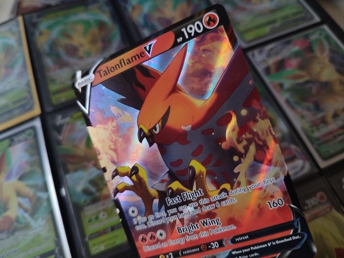 Talonflame V ! Ultra Rare ! from Vivid Voltage Set ! 2020 ! Pokemon Card !